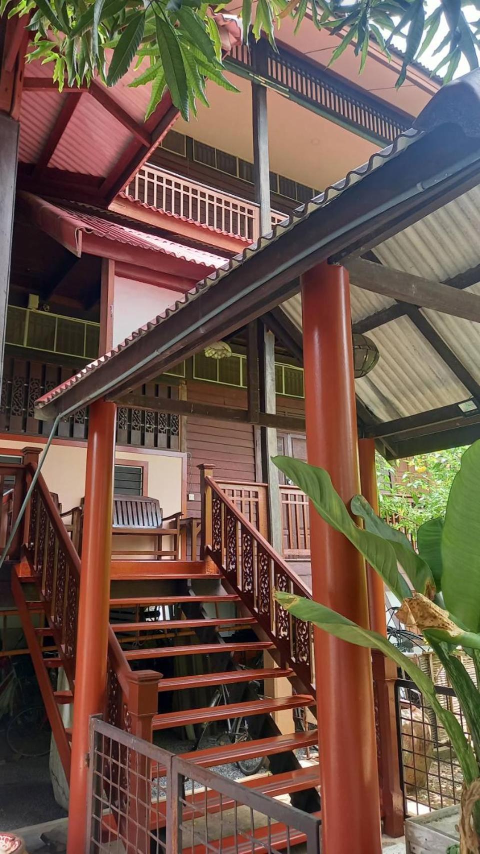 Baan Lotus Guest House พระนครศรีอยุธยา ภายนอก รูปภาพ