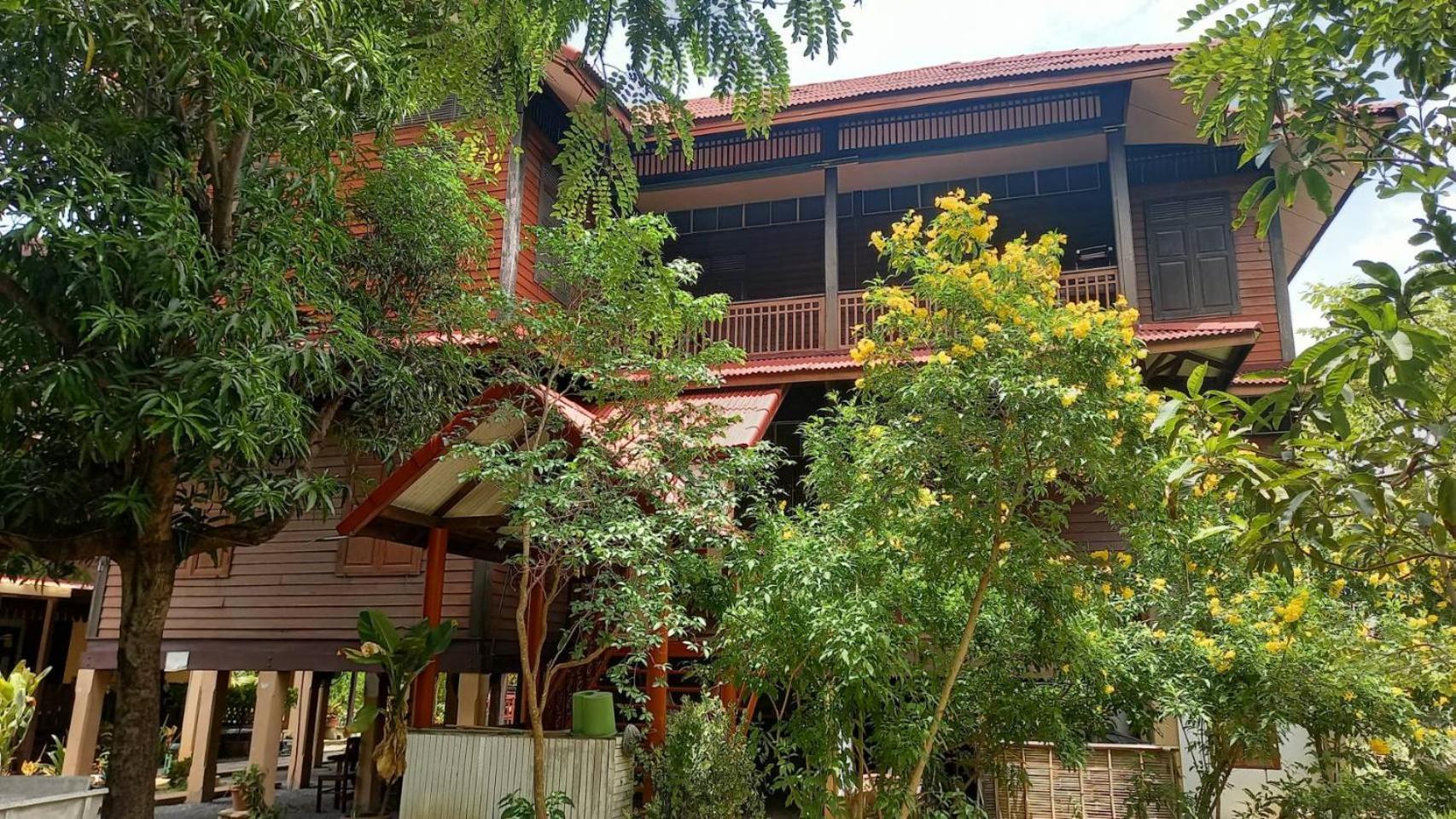 Baan Lotus Guest House พระนครศรีอยุธยา ภายนอก รูปภาพ
